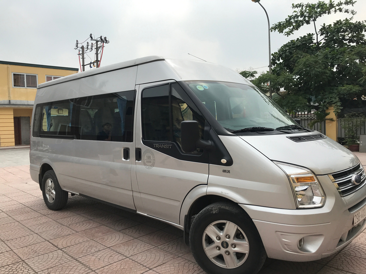 ベトナム_送迎車
